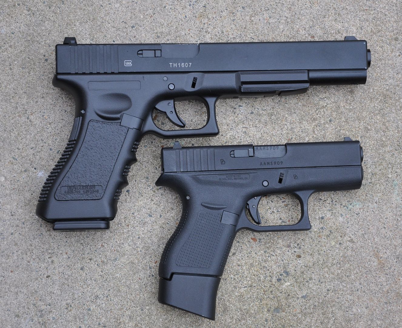 Bell/Octagon Glock 17L (Long) Pistol Reviews Airsoft Forums UK